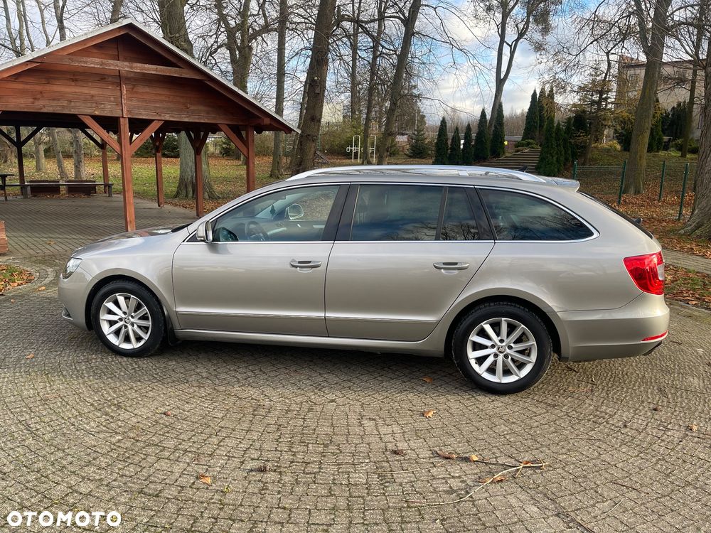 Skoda Superb 2.0 TDI DSG Exclusive - 5