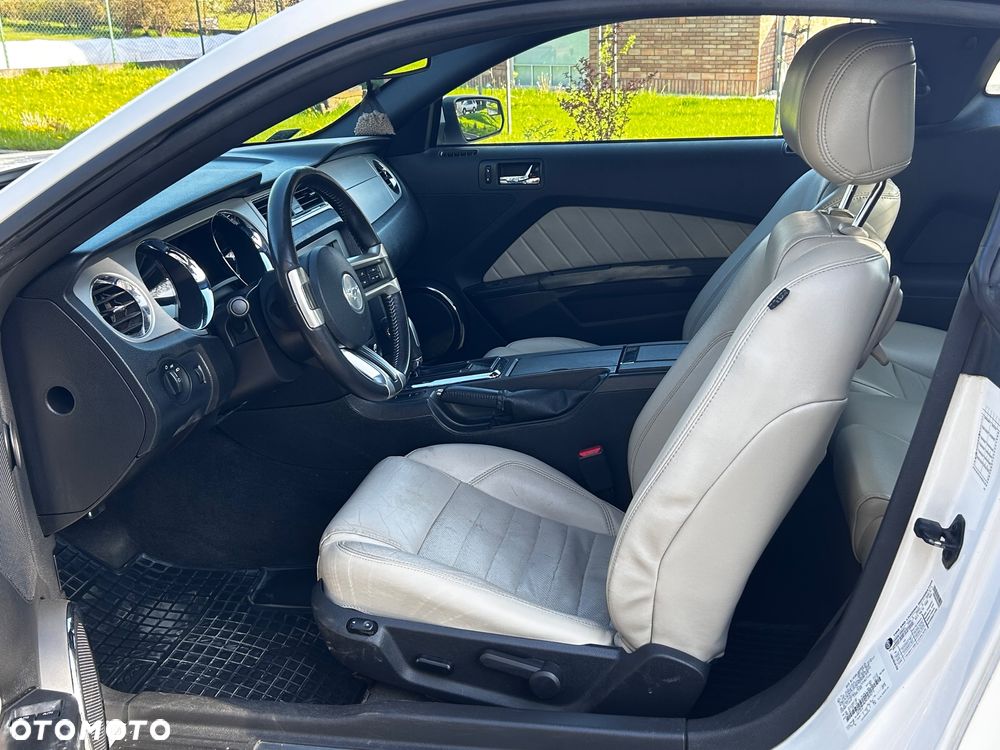 Ford Mustang 3.7 V6 Premium - 12