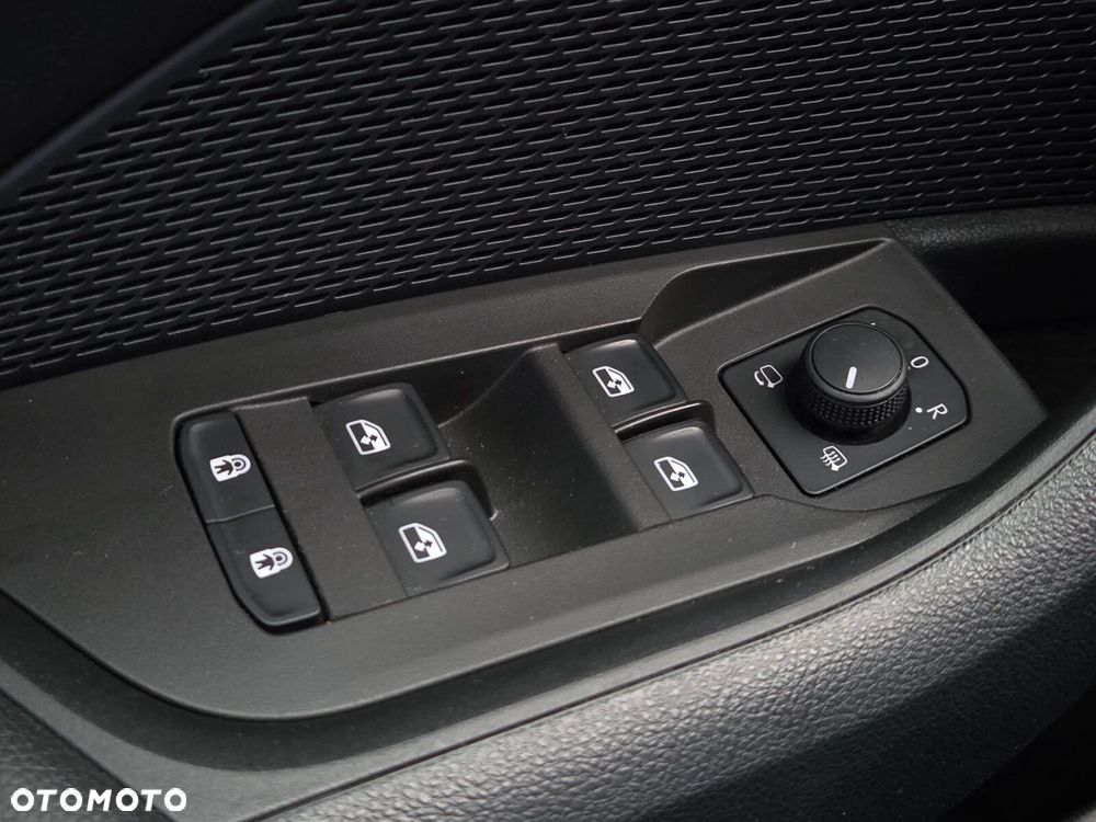 Skoda Octavia 1.5 TSI mHEV Selection DSG - 24