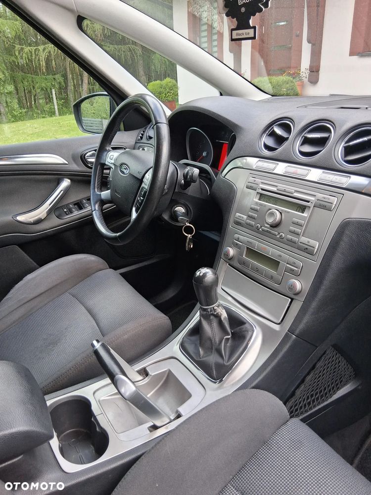 Ford S-Max - 10