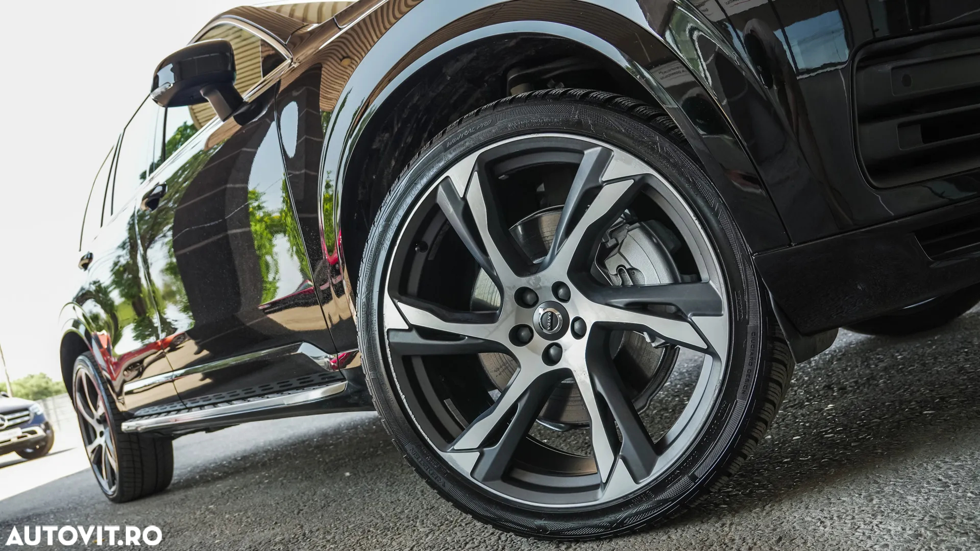Volvo XC 90 T8 AWD Twin Engine Geartronic Momentum - 35