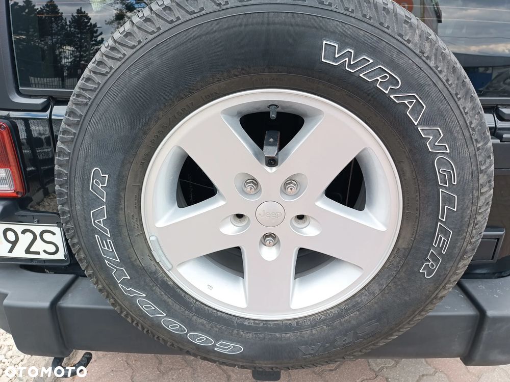 Jeep Wrangler - 12