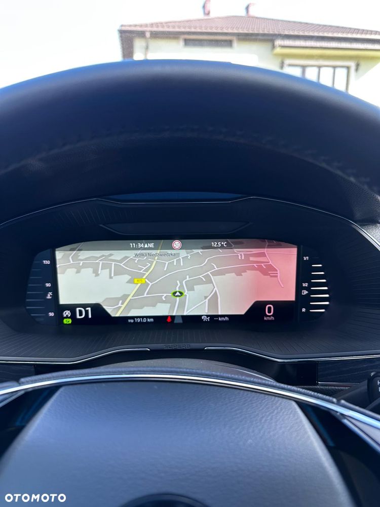 Skoda Superb 2.0 TDI SCR Ambition DSG - 23