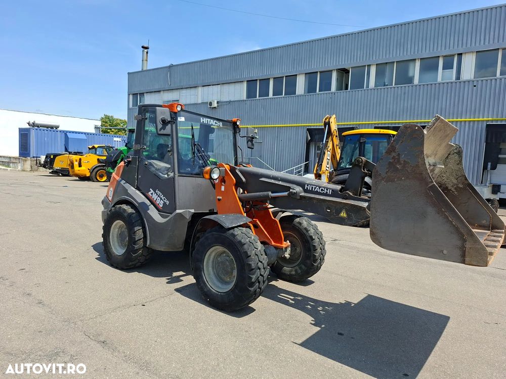 Hitachi ZW95-6C  4x4 - 8