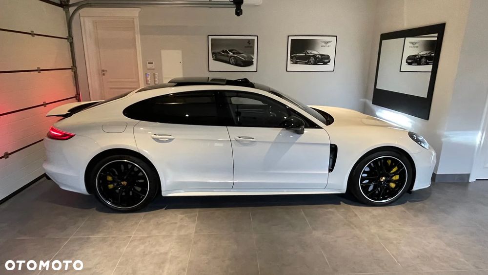 Porsche Panamera 4S Executive - 8