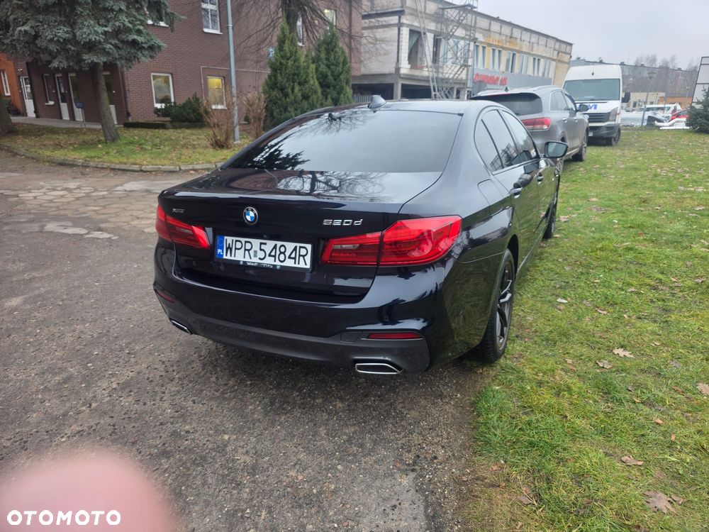 BMW Seria 5 520d xDrive - 4