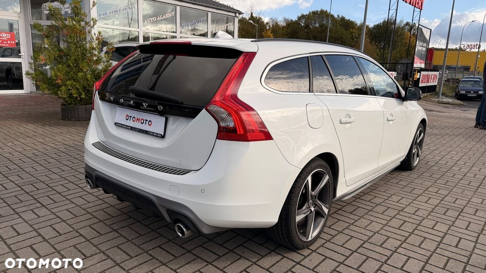 Volvo V60 D4 Drive-E R-Design Summum - 34