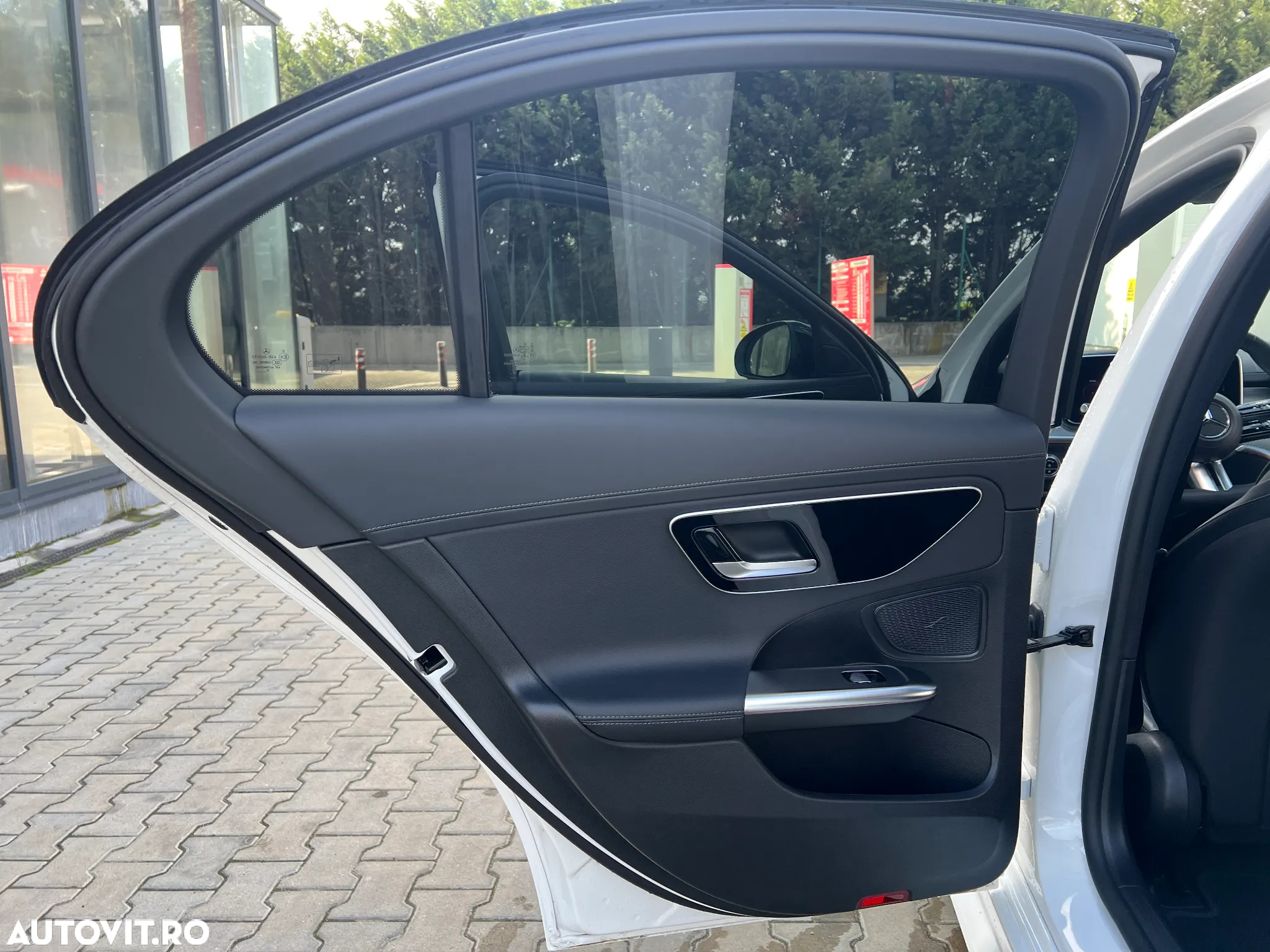 Mercedes-Benz C 300 MHEV 4MATIC - 11