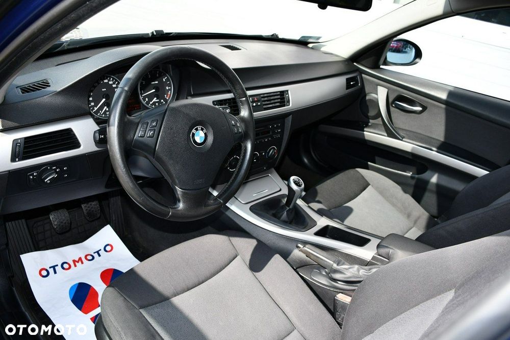 BMW Seria 3 318i - 17