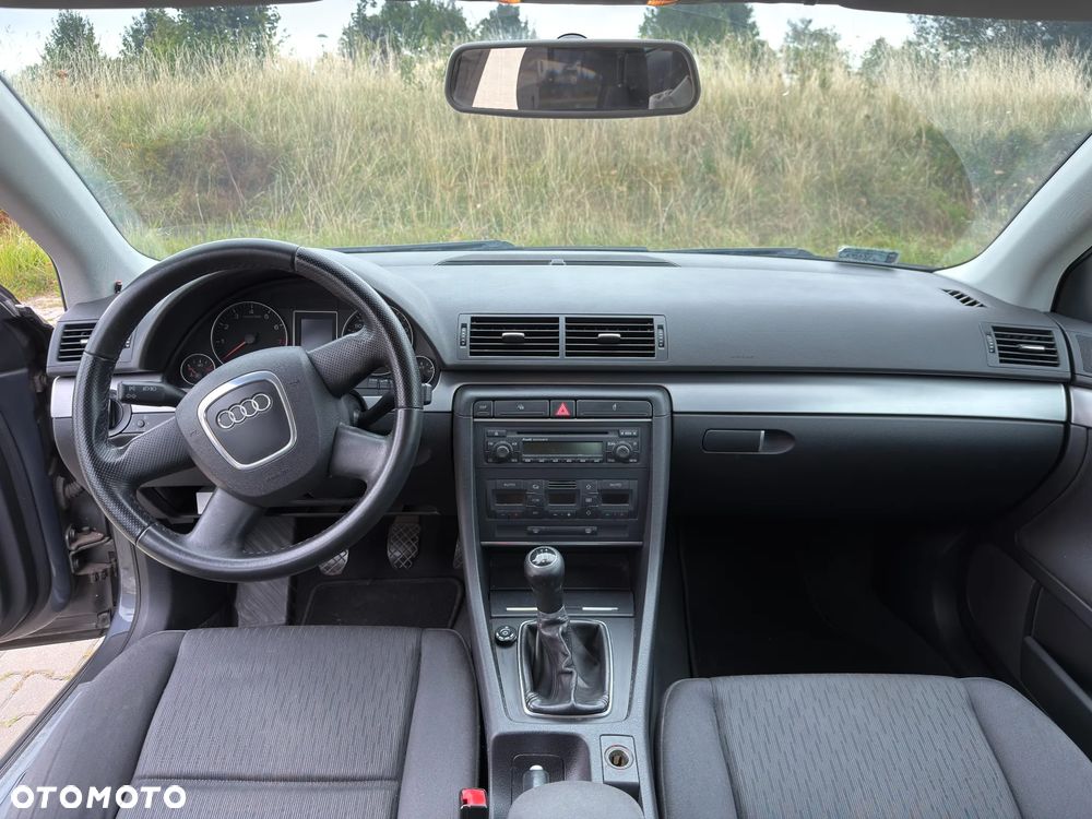 Audi A4 Limousine - 10