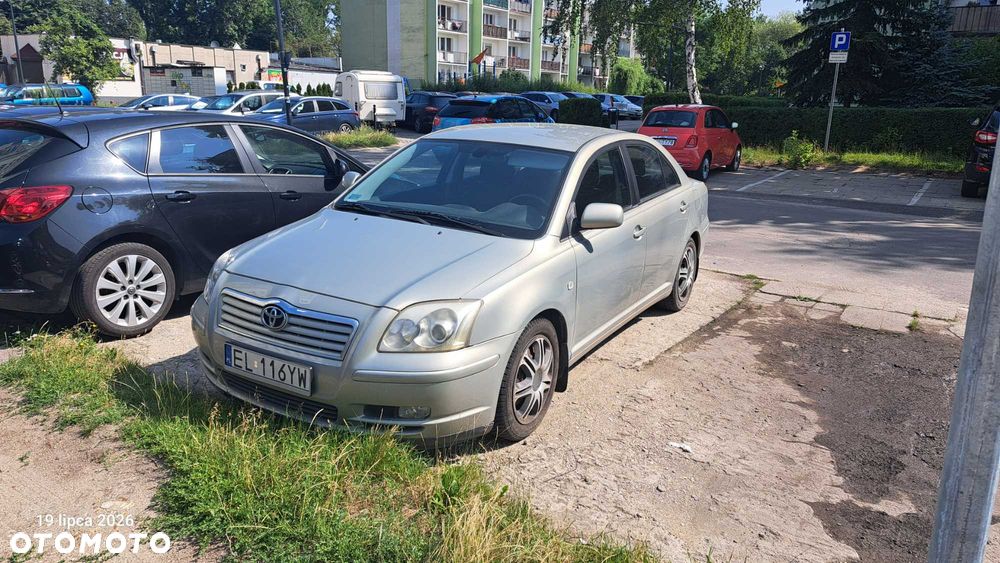 Toyota Avensis - 2