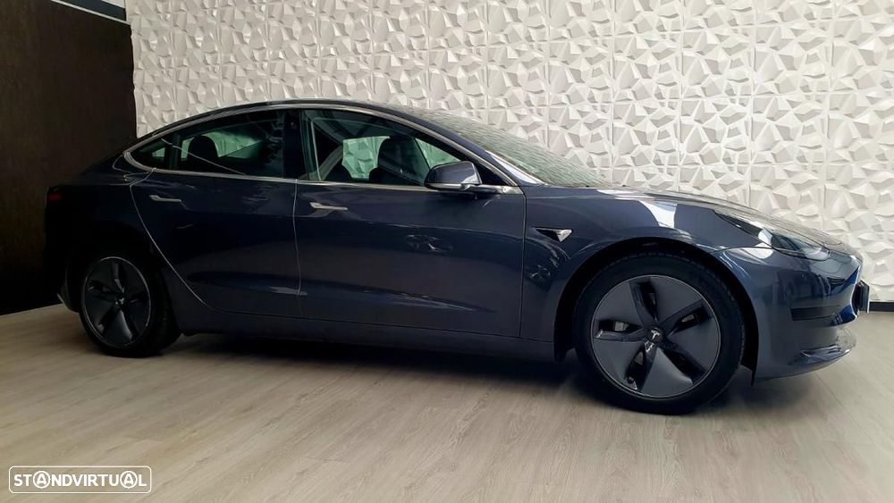 Tesla Model 3 Long-Range Dual Motor AWD - 4