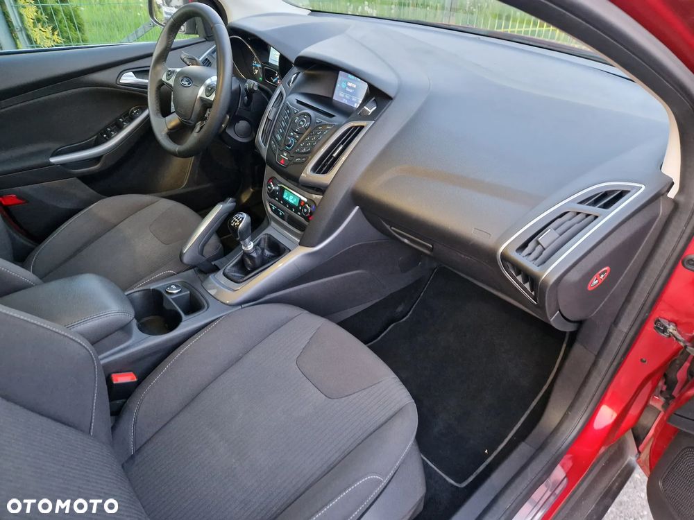 Ford Focus 2.0 TDCi DPF Titanium - 8