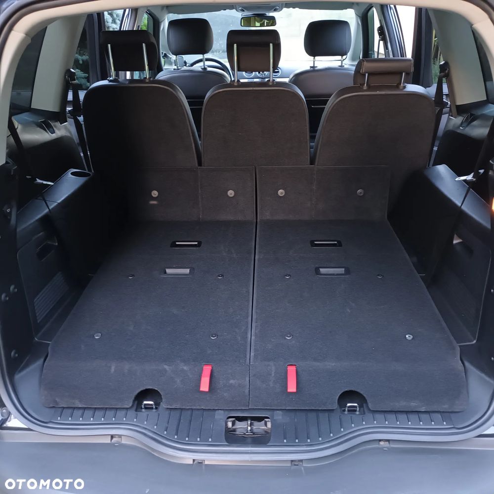 Ford S-Max - 21