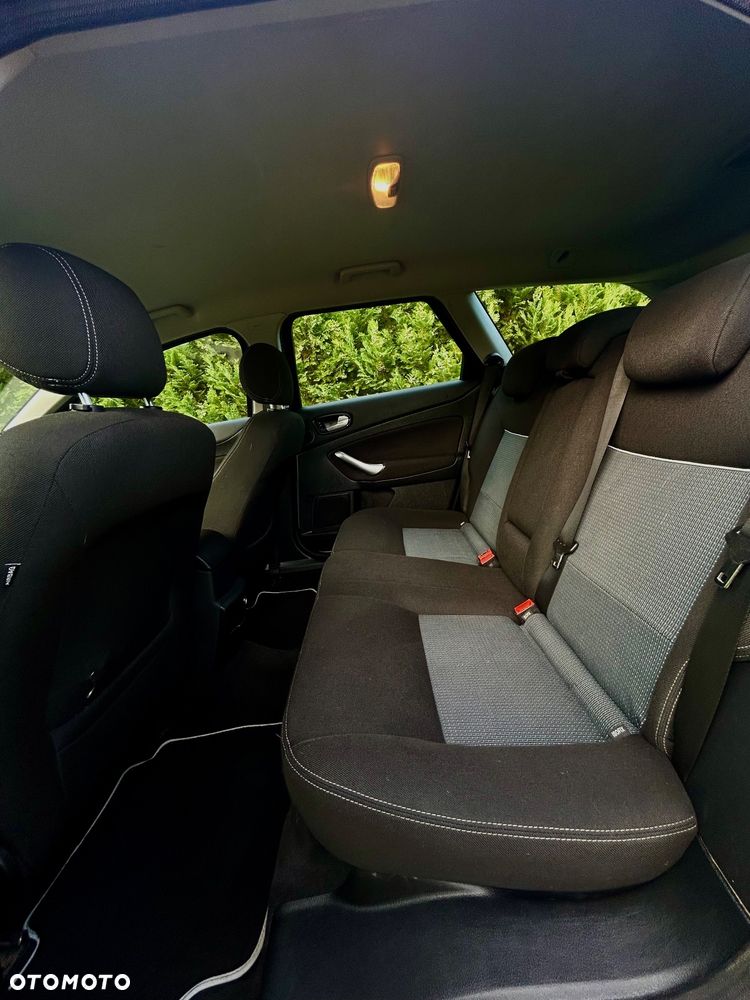 Ford Mondeo 1.6 Trend - 18