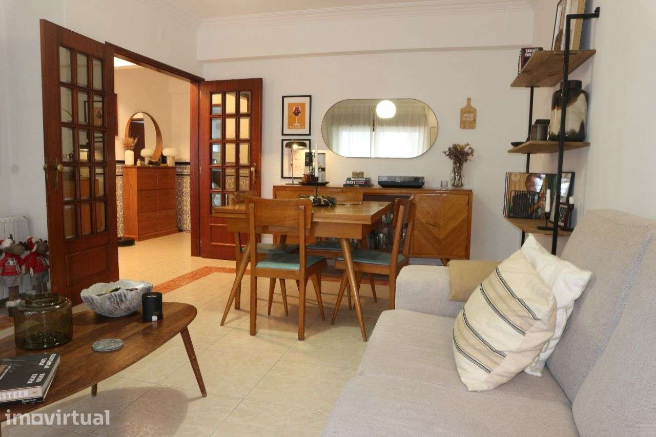 Arrendamento de Apartamento T3 na rua Luís Serrão Pimentel - Grande imagem: 5/33