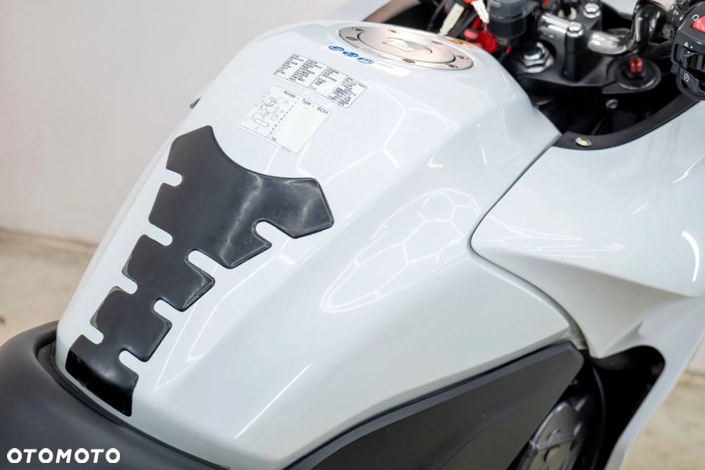 Honda CBF - 24