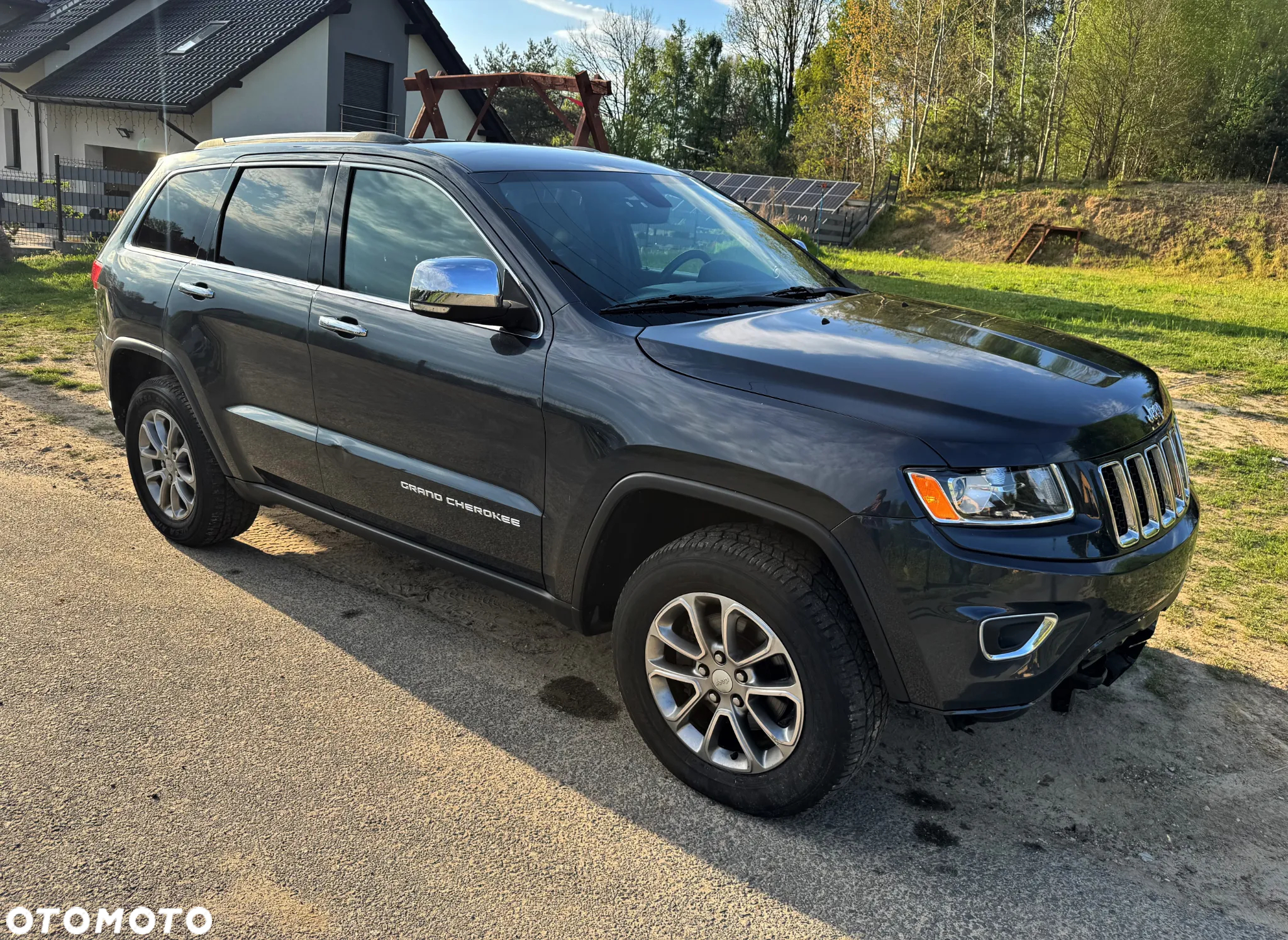 Jeep Grand Cherokee - 36