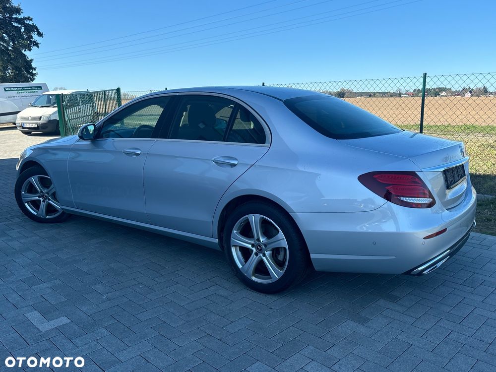 Mercedes-Benz Klasa E 400 d 4Matic 9G-TRONIC Avantgarde - 3