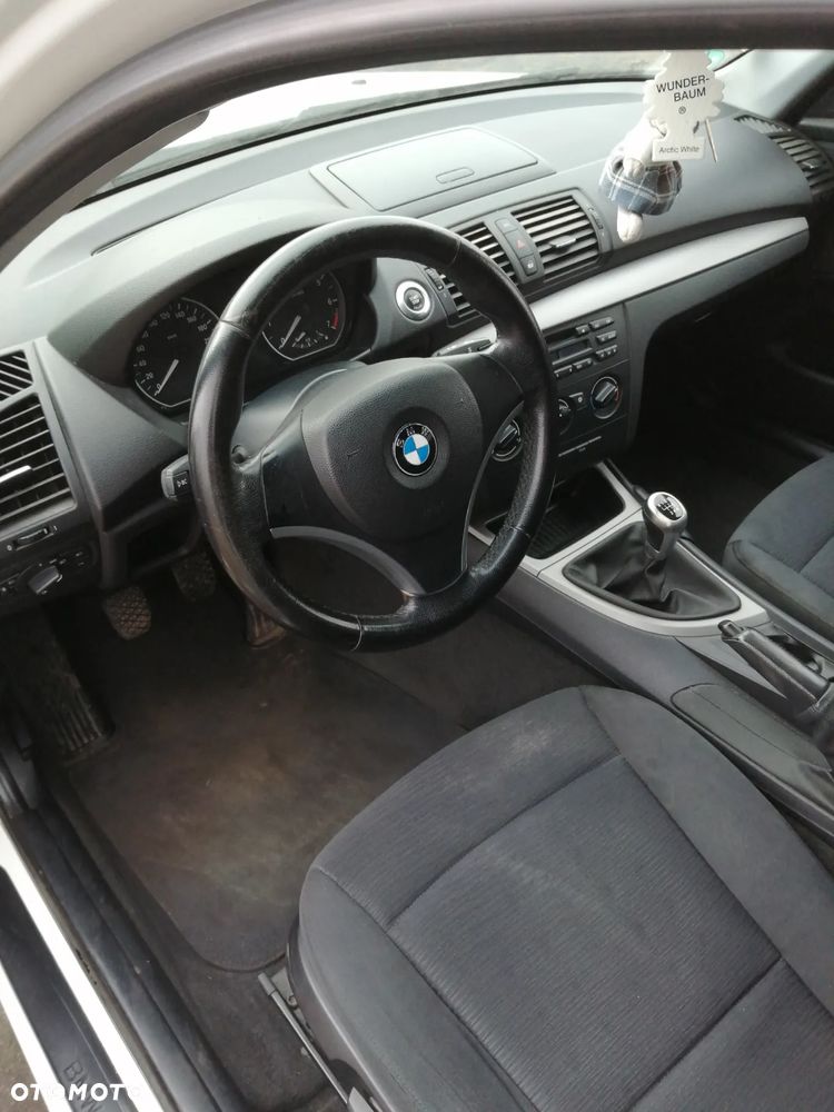 BMW Seria 1 116i - 5
