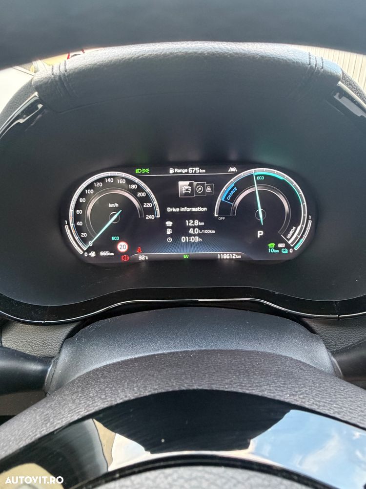 Kia XCeed - 10