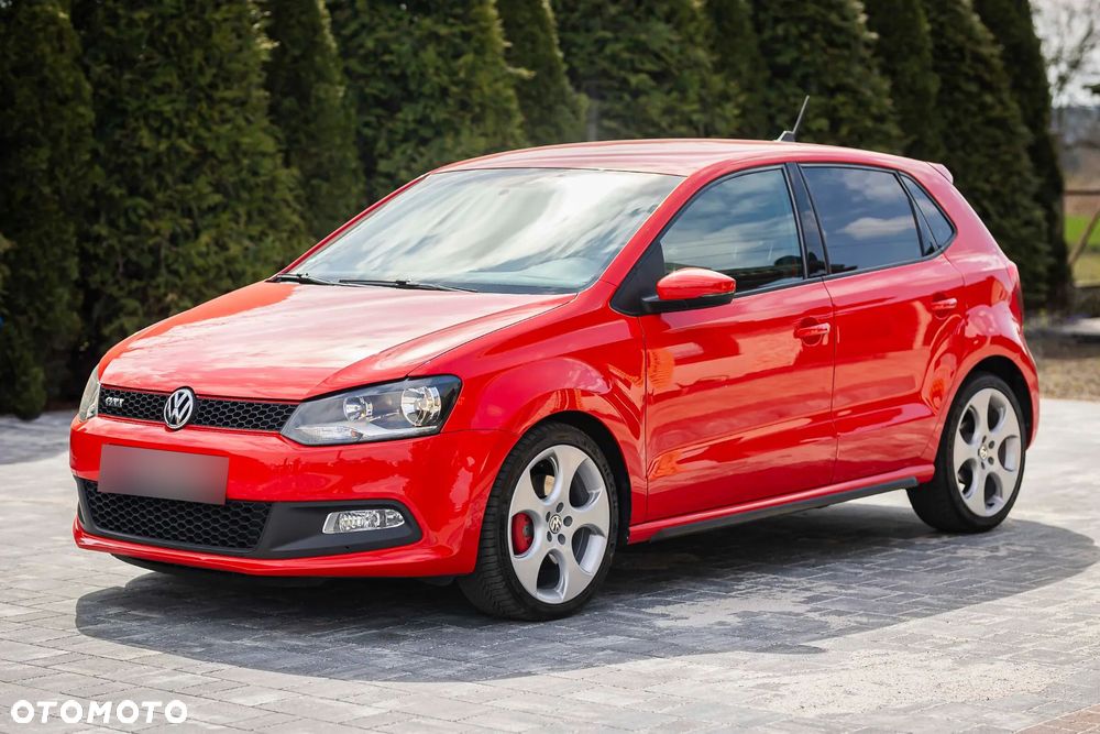 Volkswagen Polo - 2