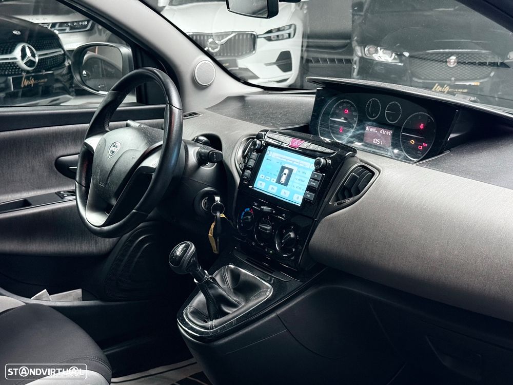 Lancia Ypsilon 1.3 MultiJet Gold - 19