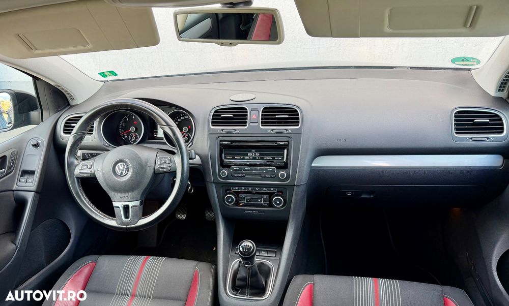 Volkswagen Golf - 11