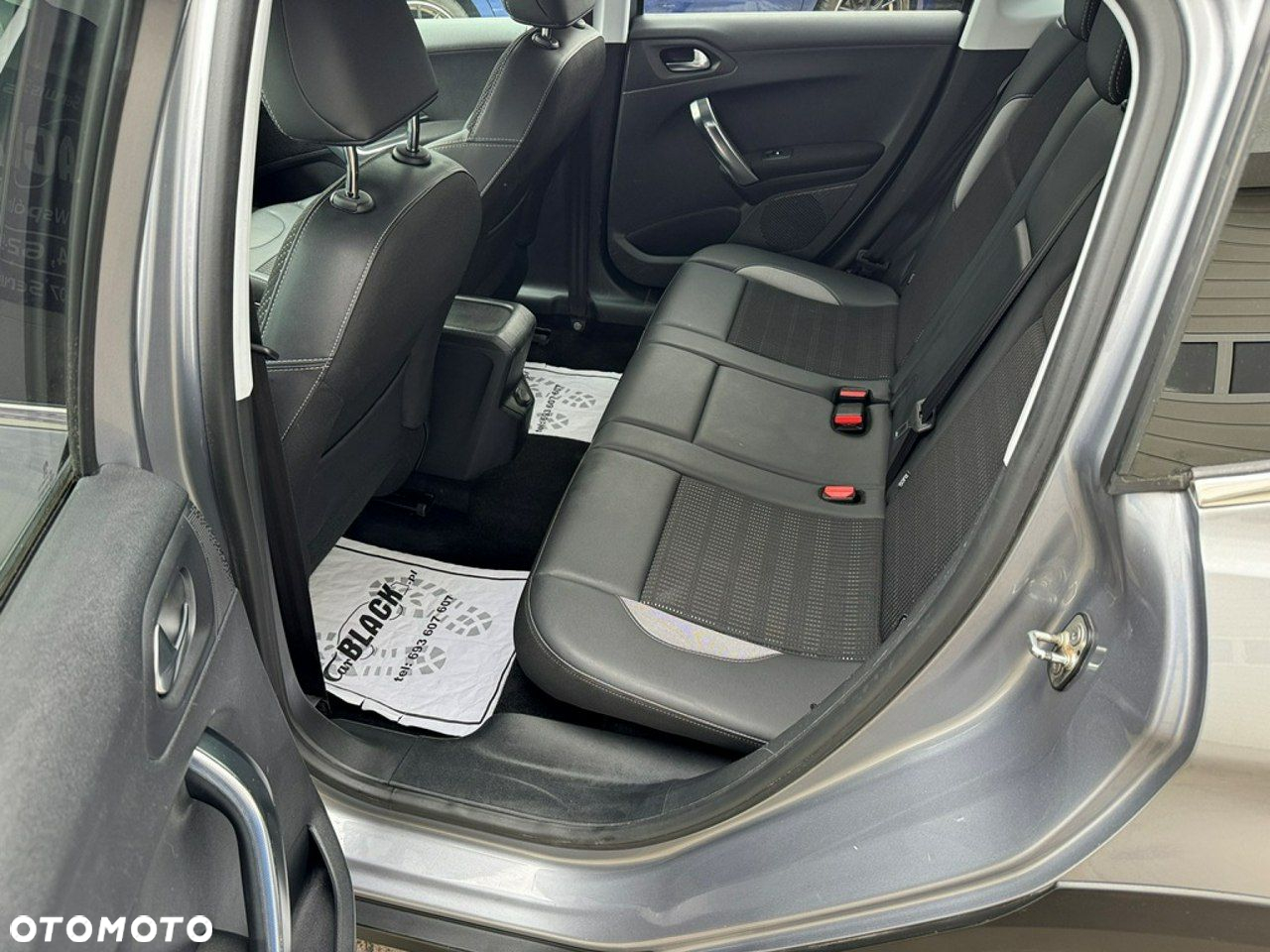 Peugeot 2008 - 18