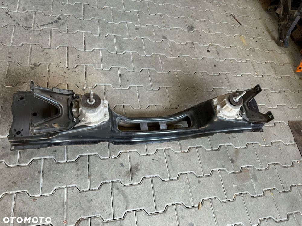 FORD TRANSIT MK8 2.0 TDCI LIFT BELKA SILNIKA Z PODUSZKAMI RWD - 1