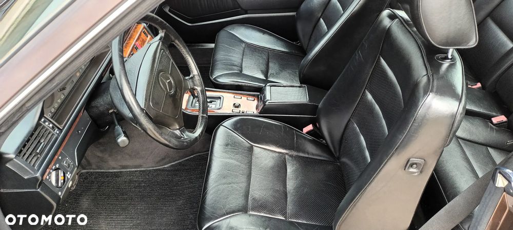 Mercedes-Benz W124 (1984-1993) - 11