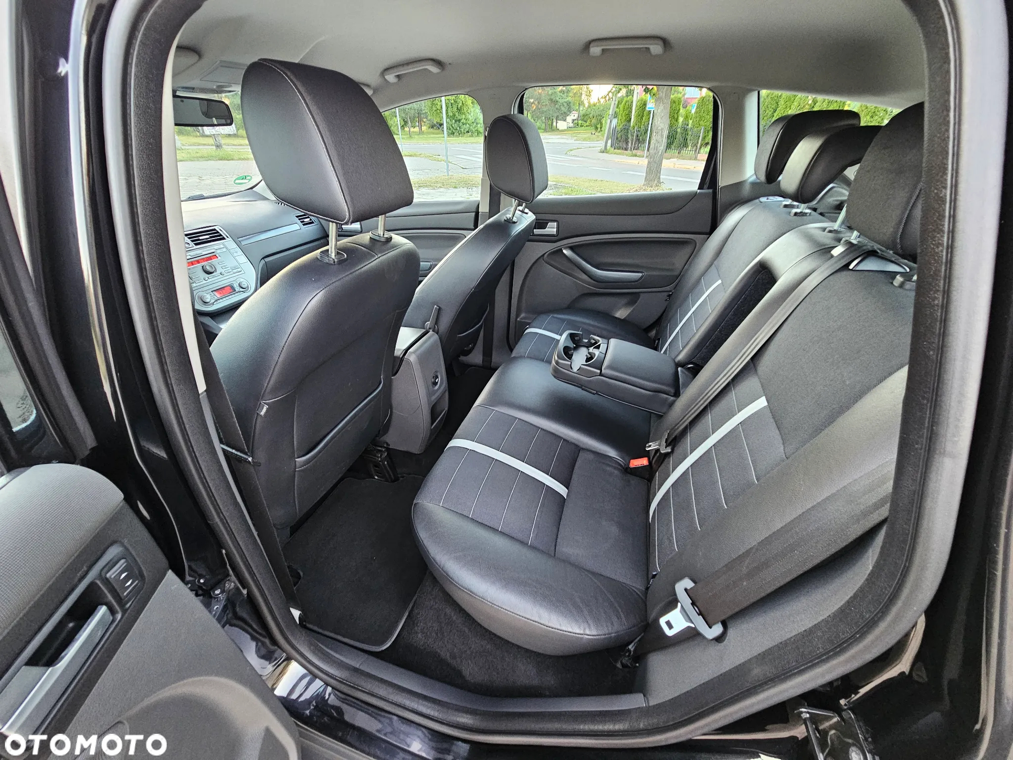 Ford Kuga 2.0 TDCi 2x4 Trend - 12