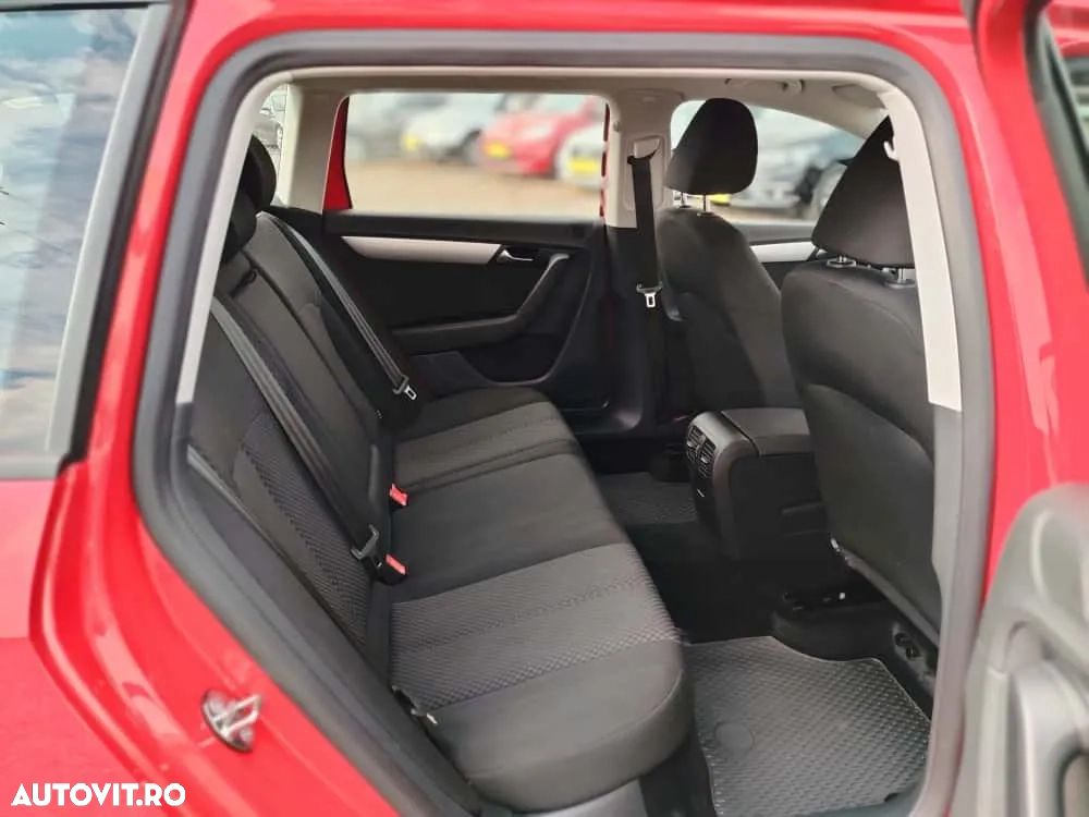 Volkswagen Passat 1.6 TDI BlueMotion Technology Comfortline - 10