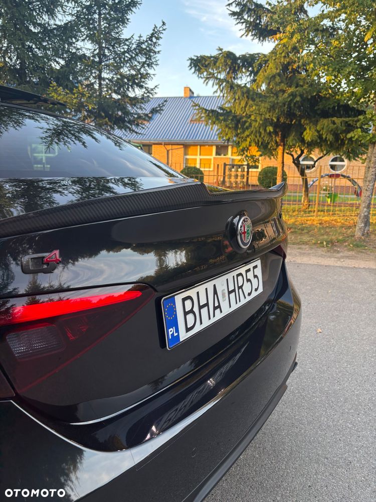 Alfa Romeo Giulia 2.0 Turbo Estrema Q4 - 12