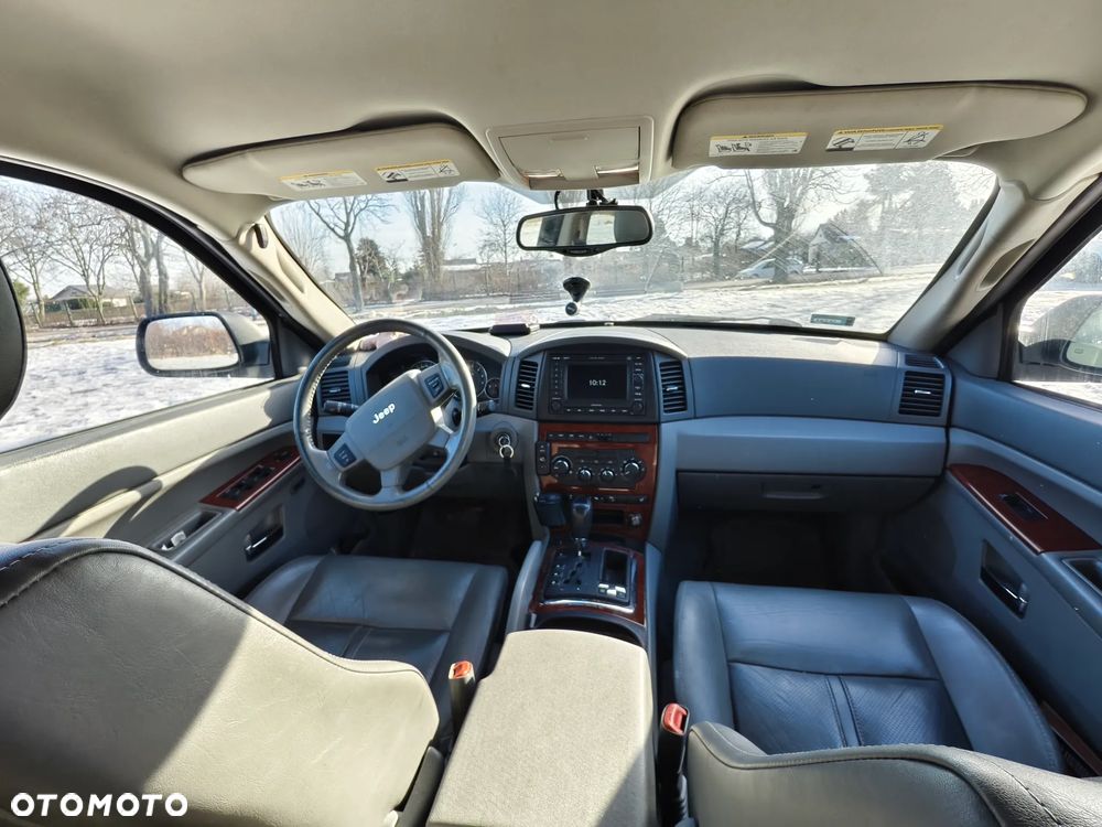 Jeep Grand Cherokee - 10
