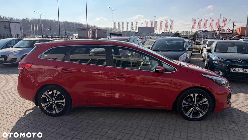 Kia Ceed 1.6 CRDi 136 ISG GT Line - 11