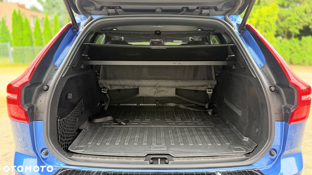 Volvo XC 60 B4 D AWD Geartronic RDesign - 24