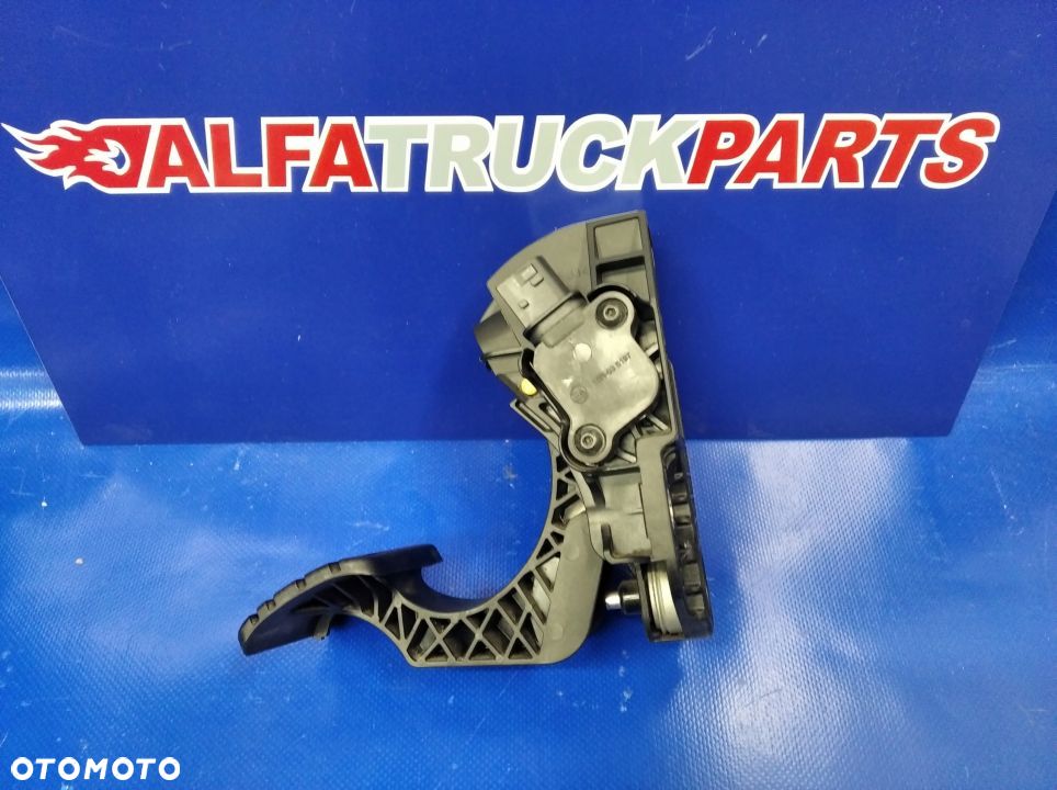 VOLVO FH 4 PEDAŁ GAZU - 3