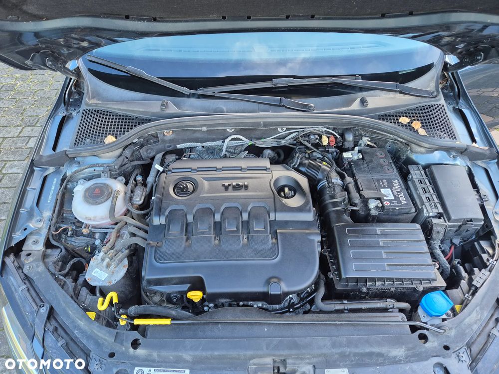 Skoda Octavia 2.0 TDI Style DSG - 23