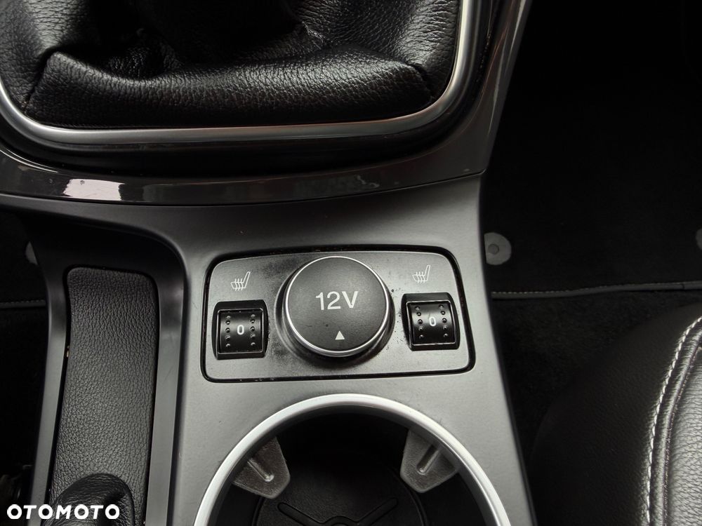 Ford Kuga 1.5 EcoBoost 2x4 Titanium - 28
