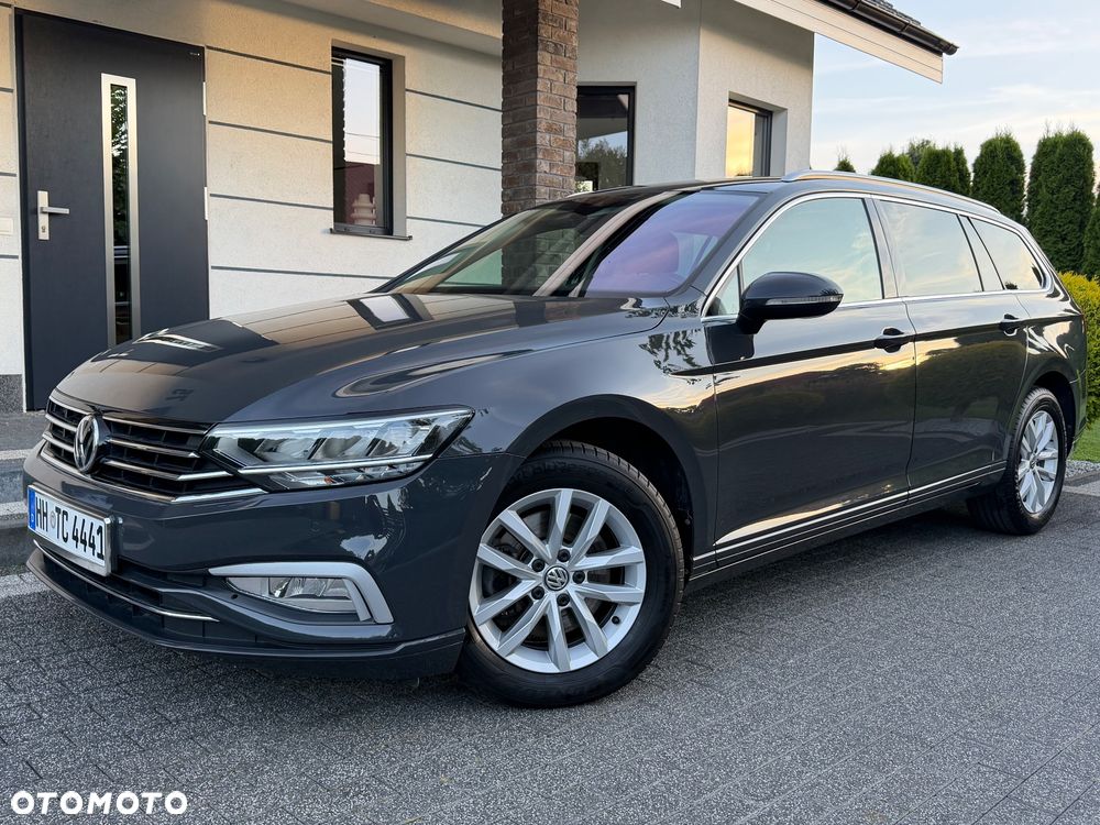 Volkswagen Passat 1.6 TDI SCR DSG Business - 1