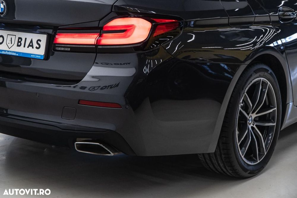 BMW Seria 5 530e Aut. Luxury Line - 37