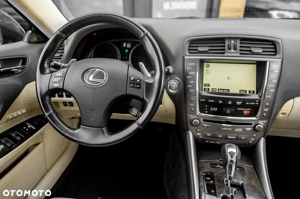 Lexus IS 250 Executive Line - 25