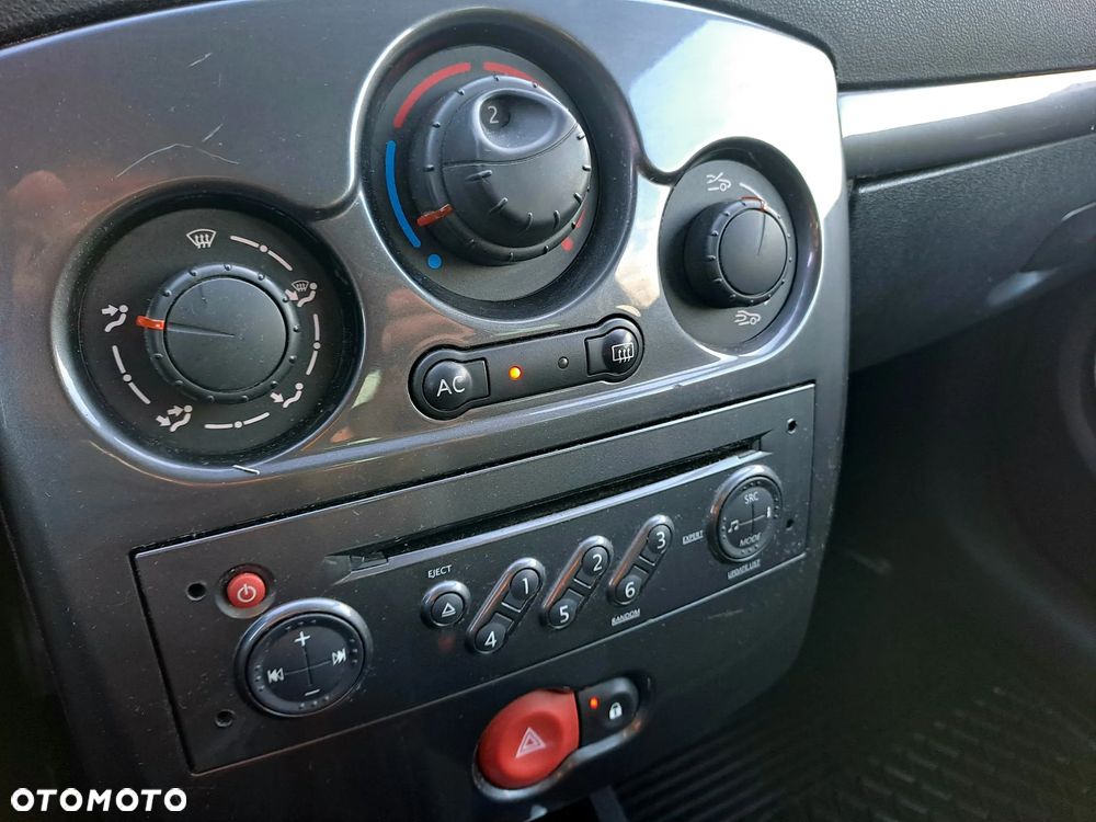 Renault Clio 1.6 16V Expression - 15
