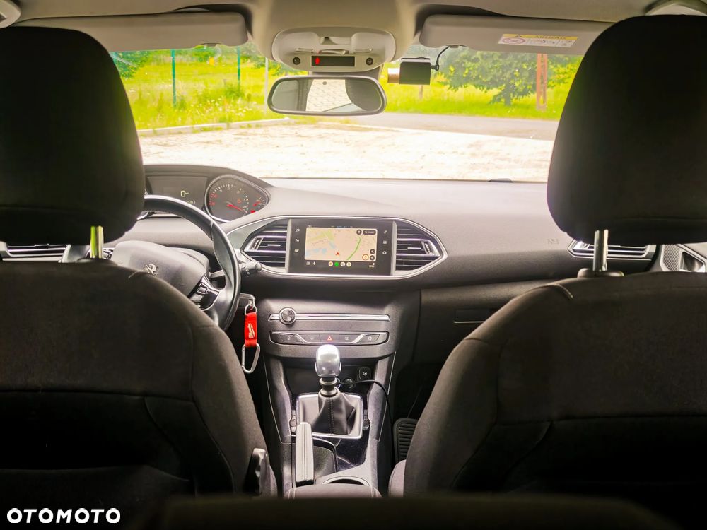 Peugeot 308 2019 photo 3