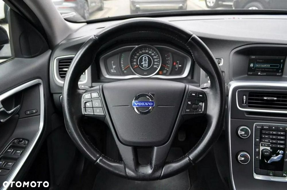 Volvo S60 T3 Kinetic - 29
