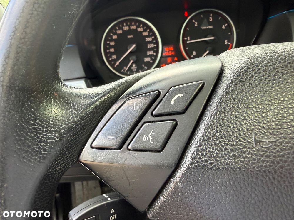 BMW Seria 5 520d Edition Exclusive - 22