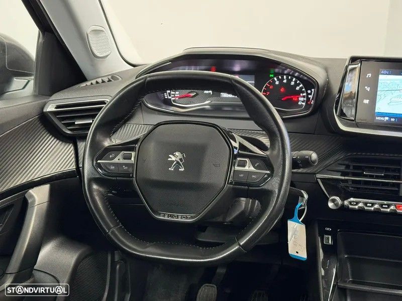 Peugeot 2008 1.5 BlueHDi Allure EAT8 - 14
