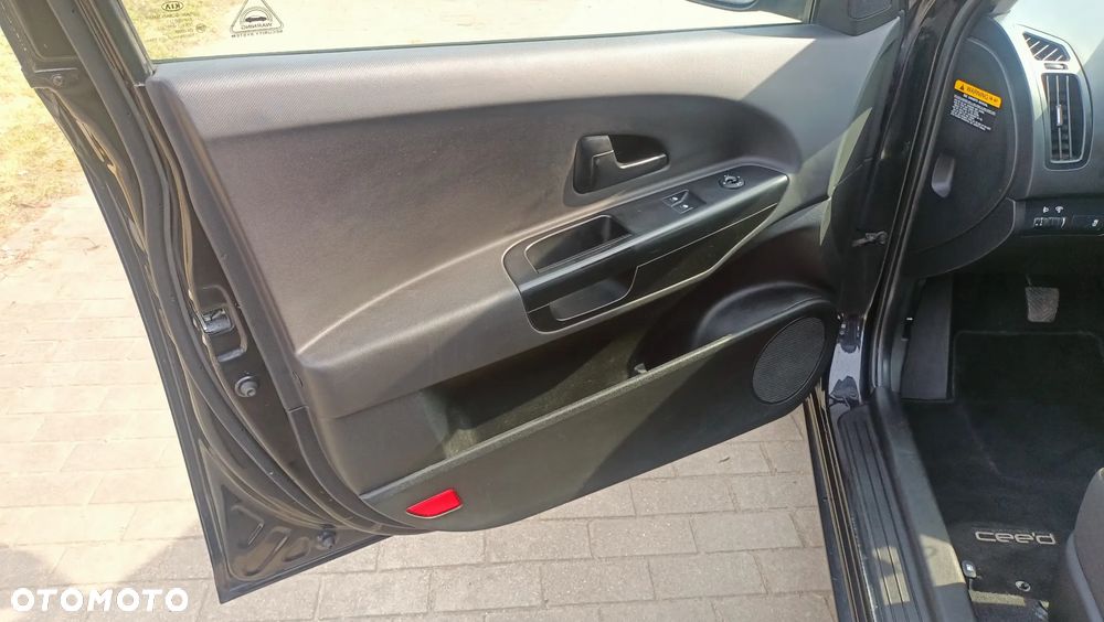 Kia Ceed 1.4 CVVT Vision - 14