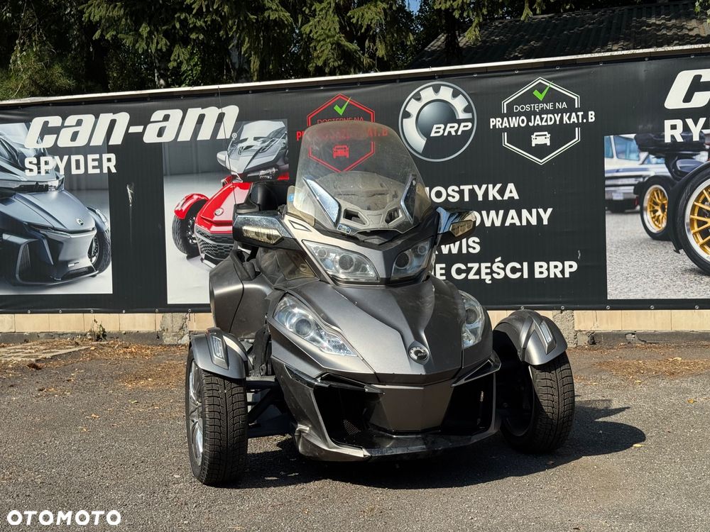 Can-Am Spyder - 2